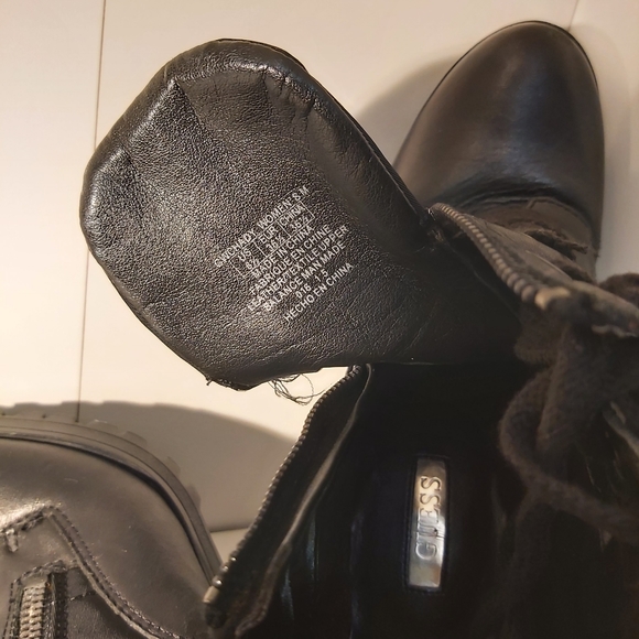 Boots Guess Size 6.5 - Picture 11 of 16